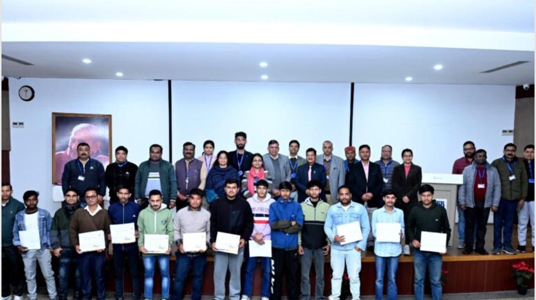 एसआरएचयू में सीमित अवधि के कोर्स से सशक्तिकरण, डिप्लोमा स्तर तक विस्तार की तैयारी