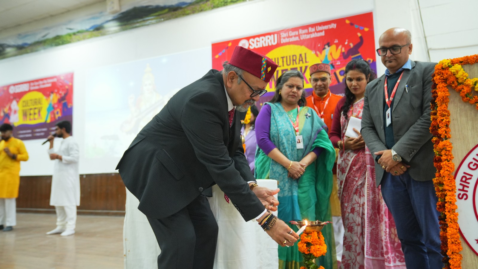 शिक्षा के साथ संस्कृति की उड़ान: एसजीआरआर विश्वविद्यालय में रंगारंग उत्सव