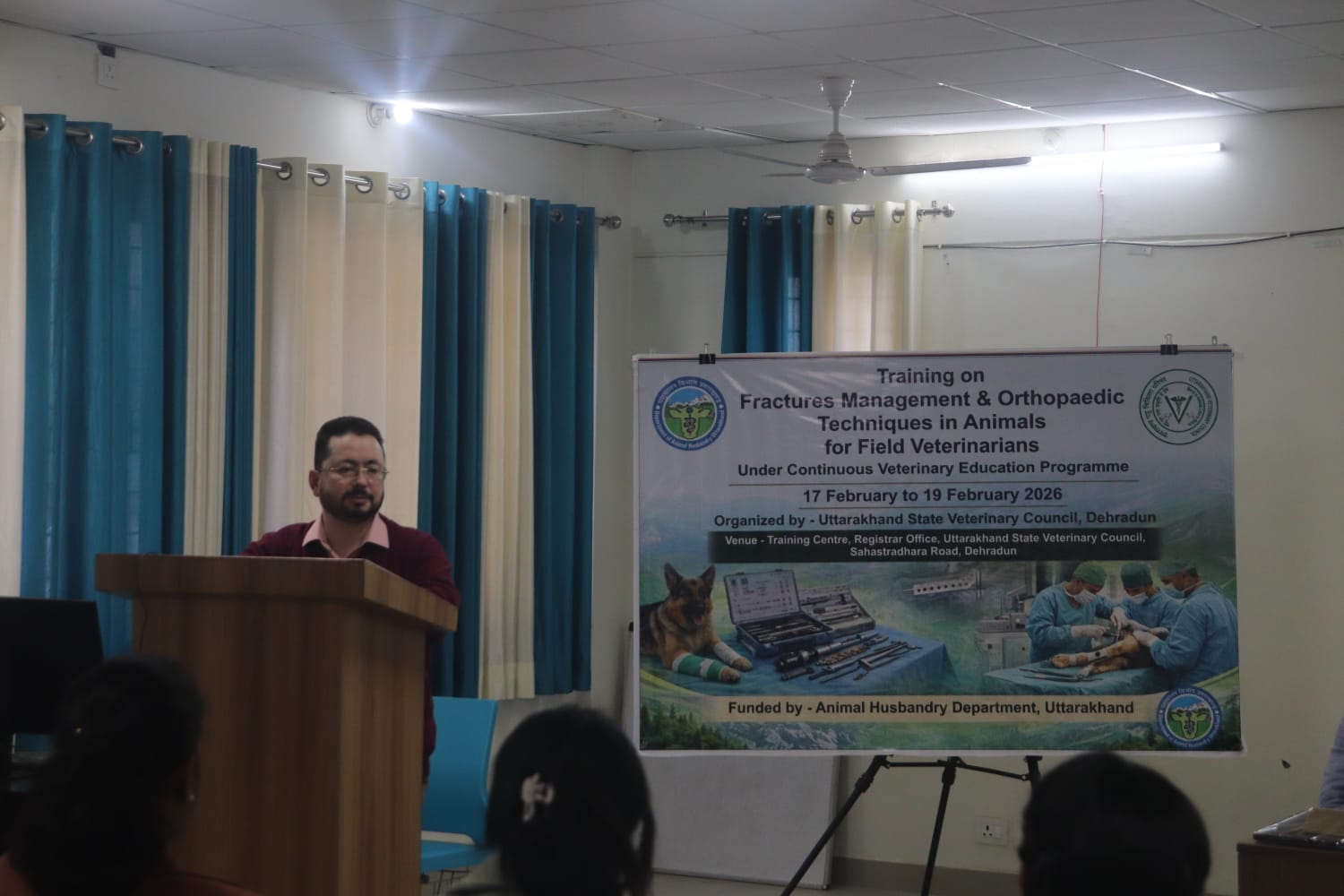 अब पशुओं का बेहतर इलाज: विशेषज्ञों से सीख रहे राज्य के डॉक्टर