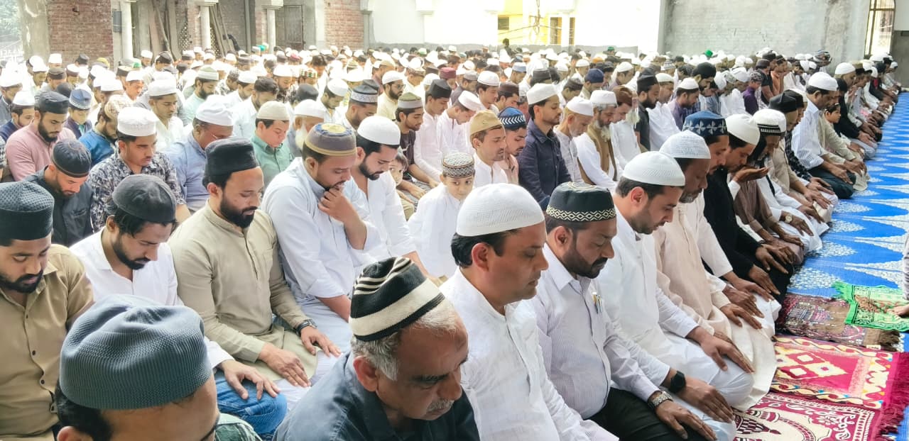 रमजान में इबादत के साथ भाईचारे का भी दिया जाता है संदेश