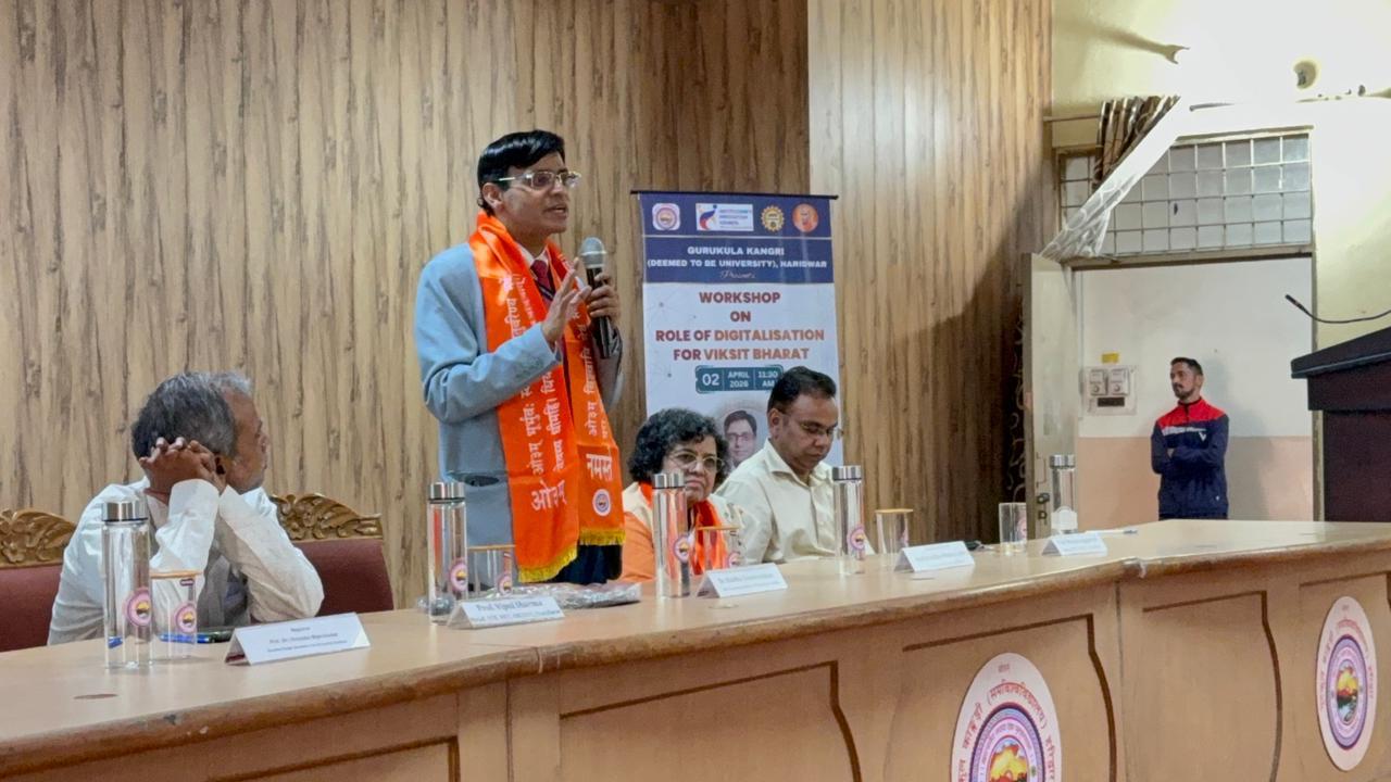 डॉ. बुद्ध चंद्र शेखर ने गुरुकुल कांगड़ी में बताया डिजिटल युग में सफलता का मंत्र