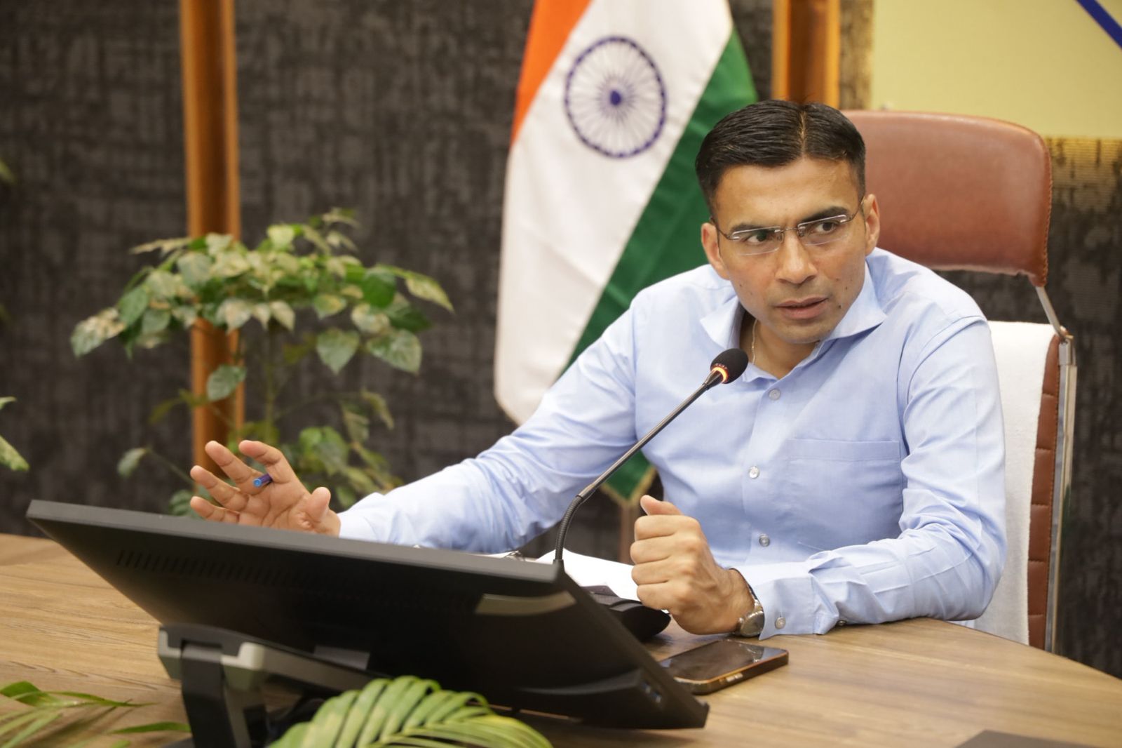डीएम सविन बंसल की सख्ती; नशा, हुड़दंग और नियम उल्लंघन करने वाले होमस्टे पर चला बुलडोजर एक्शन