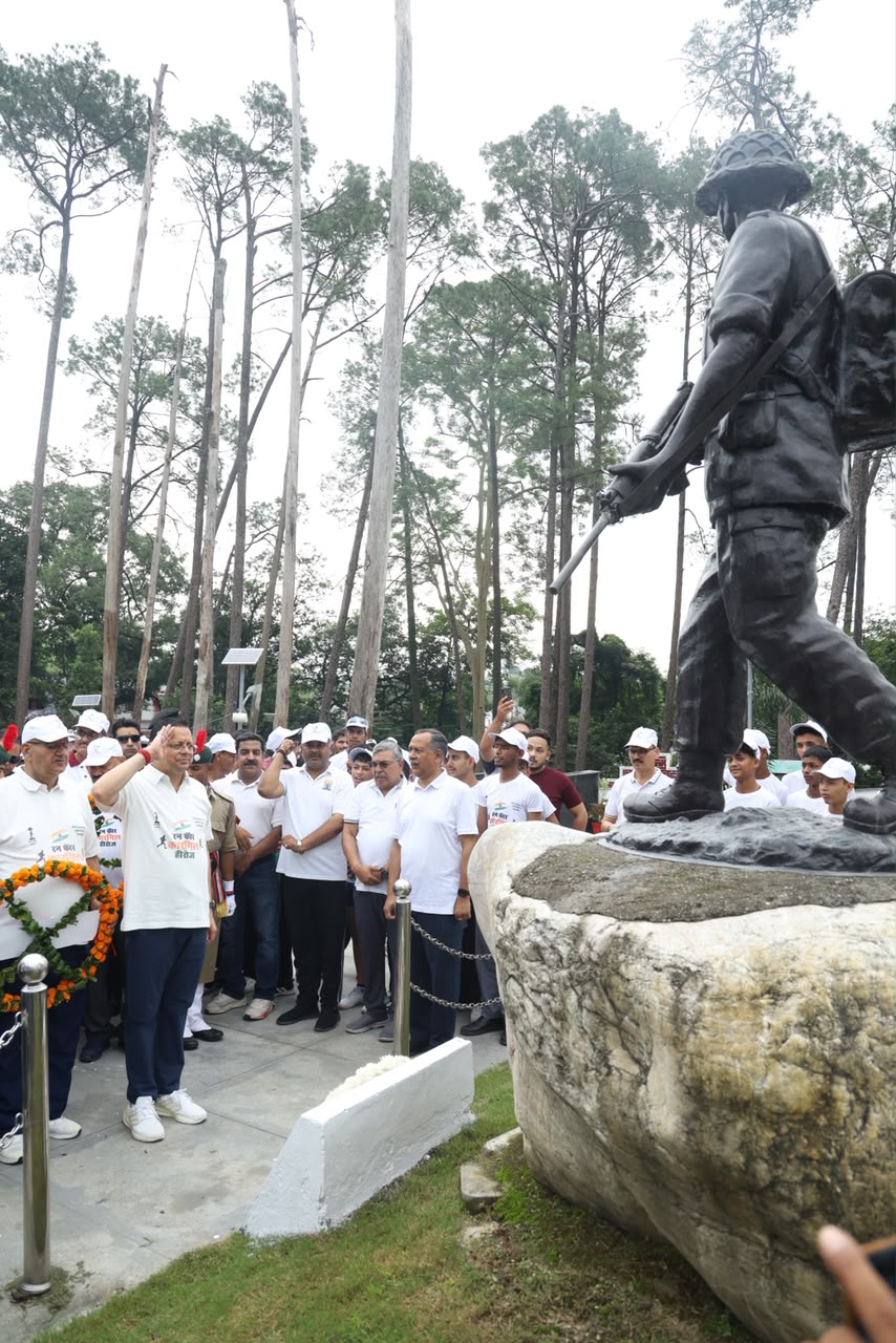 कारगिल विजय दिवस की पूर्व संध्या पर धामी का युवाओं से आह्वान— वीरों के आदर्शों पर चलें