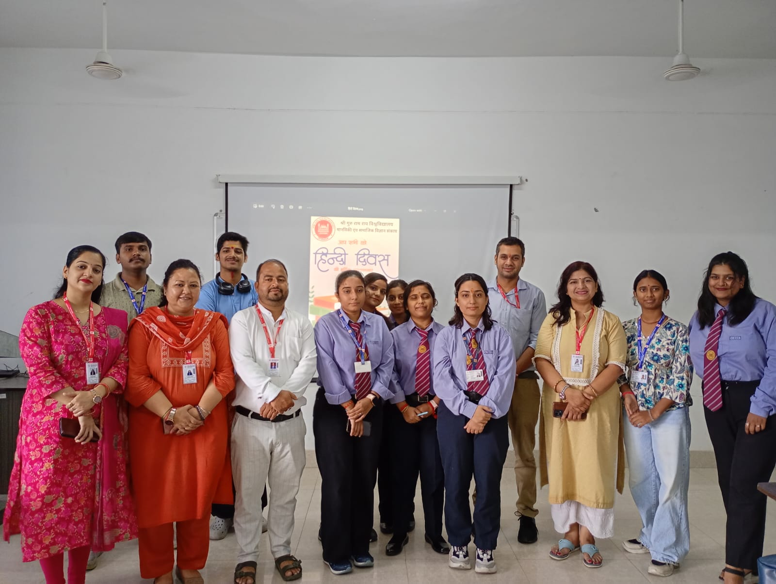 एसजीआरआरयू में हिंदी दिवस पर सजी साहित्य की महफिल, प्रतिभाओं ने छोड़ी अमिट छाप