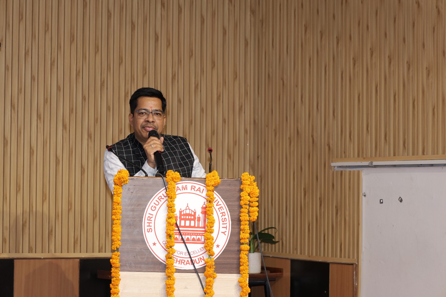 SGRRU में एआई और भारतीय ज्ञान परंपरा का संगम, सतत विकास की राह पर विशेषज्ञों का मंथन
