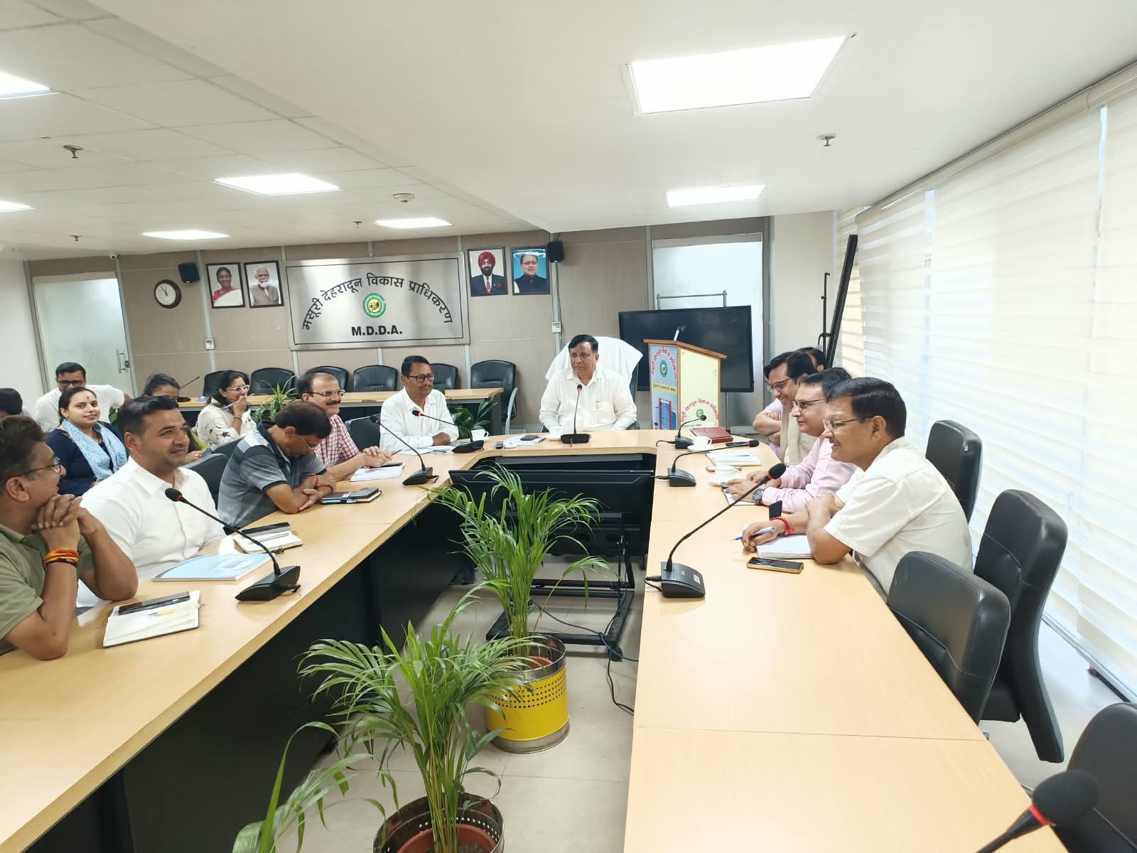 CM धामी के निर्देशों पर MDDA का बड़ा एक्शन, VC बंशीधर तिवारी ने तय की विकास की समय-सीमा